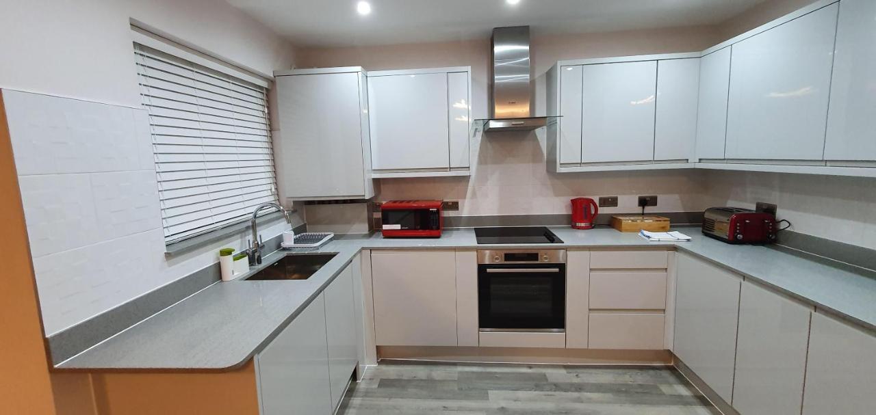 Garland Modern Spacious Apartment, Brentwood 1 Zewnętrze zdjęcie