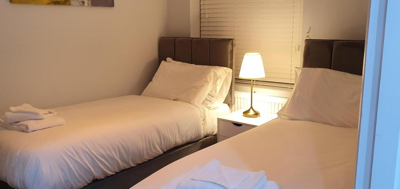 Garland Modern Spacious Apartment, Brentwood 1 Zewnętrze zdjęcie